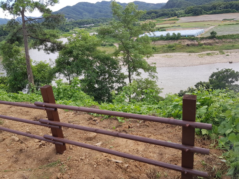 2049928719_Q9RHGFVc_889586ad104bebcdf87a8cec640be4e310410be0.jpg 이미지크게보기